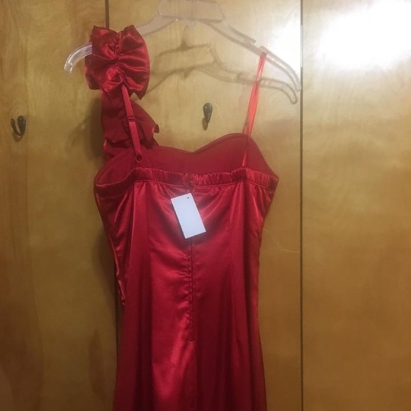 Evening Gown Prom Homecoming - Picture 6 of 6